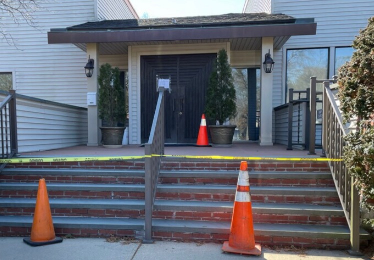 Estates II Residents Club Community in Manhasset, NY