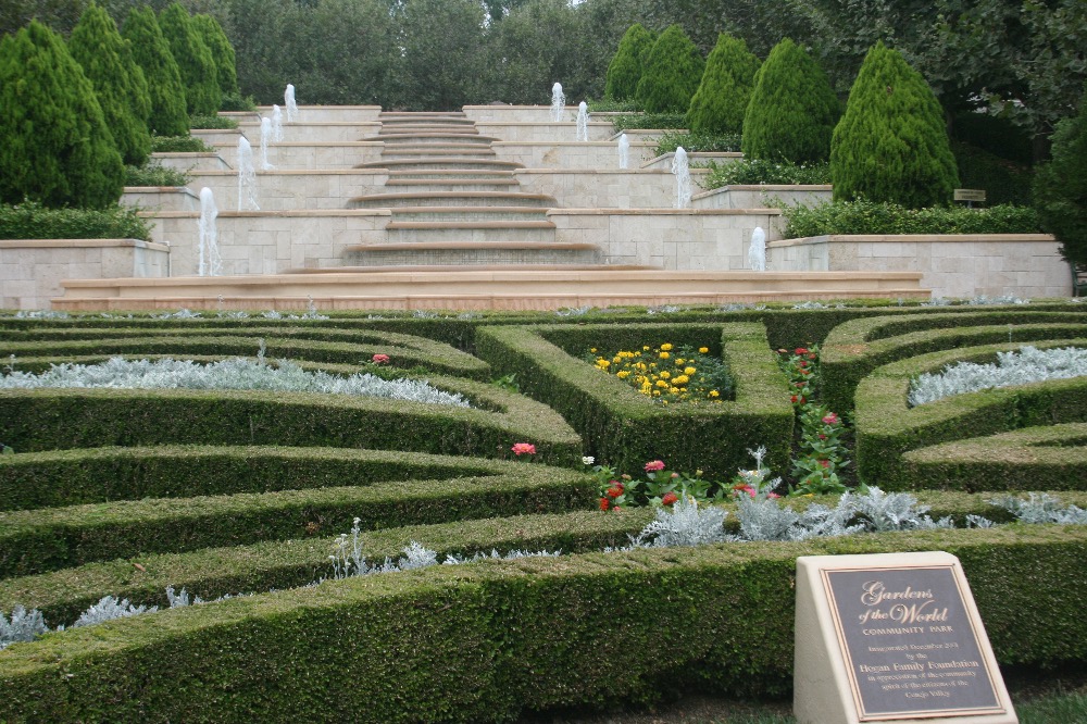 to the Neighborhood Camelot Condominiums