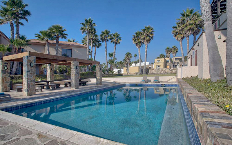 Oceano North pool